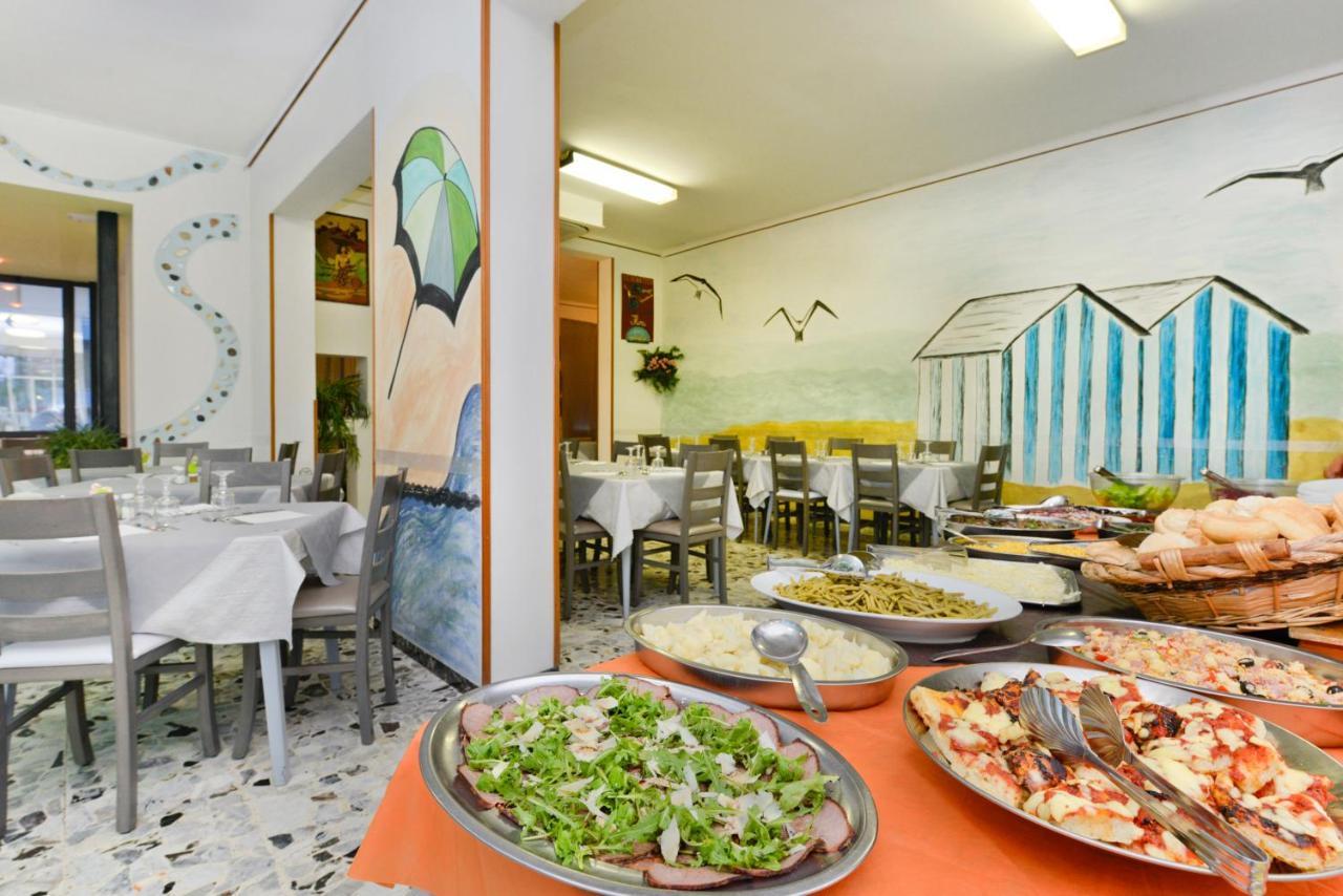 Hotel Flora Capri Cesena Bagian luar foto